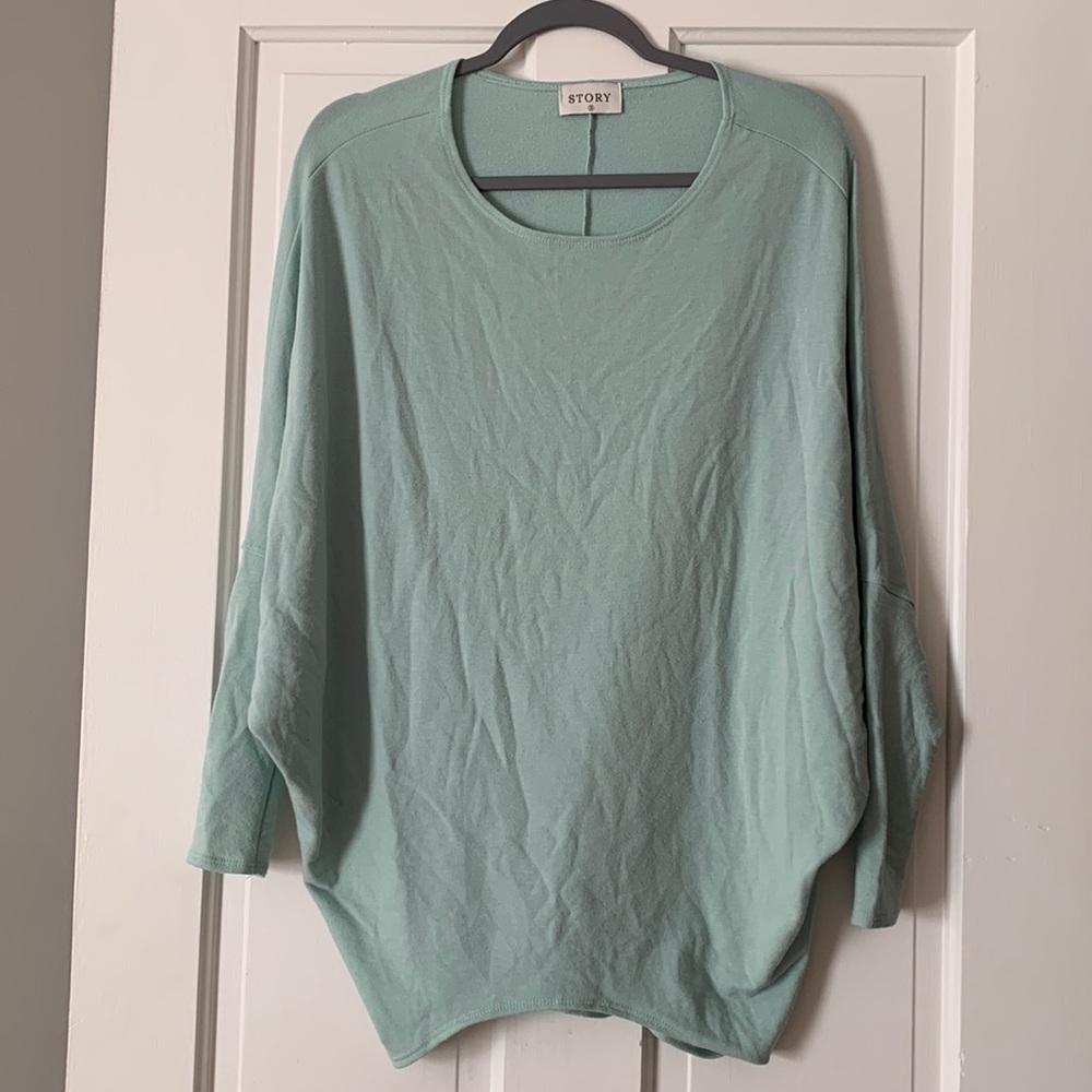 Pink Lily sweater size small